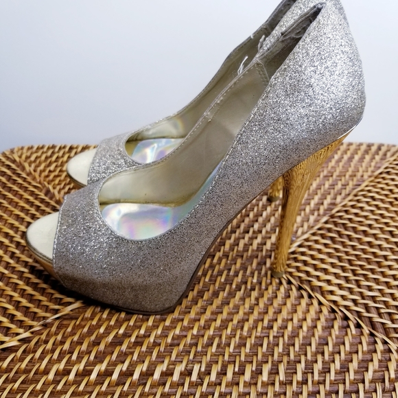 Women's Size 7.5 Gold Glitter Peep Toe Stilettos - Picture 5 of 7